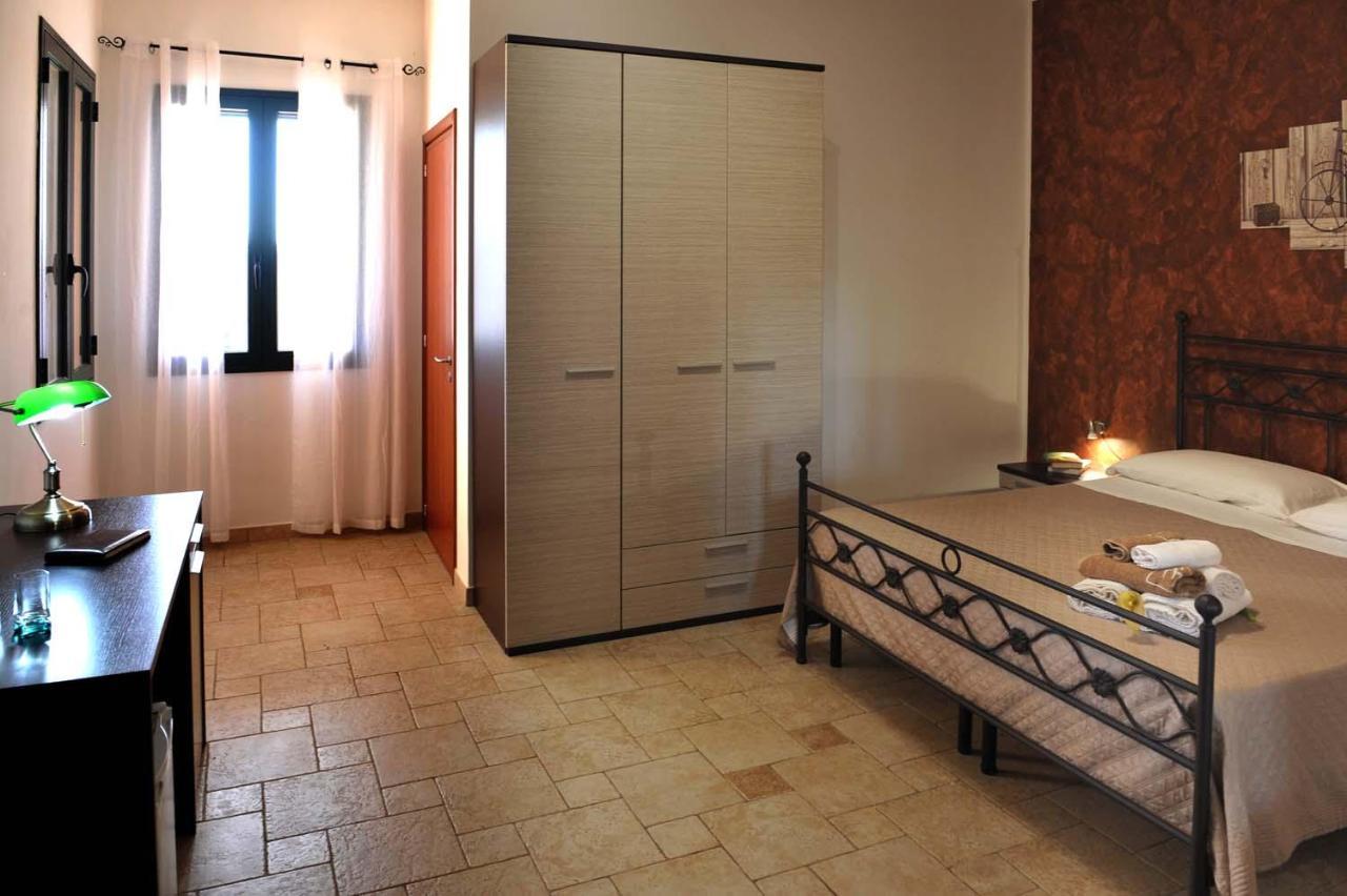 Agriturismo Caranna トッレ・ラピッロ エクステリア 写真