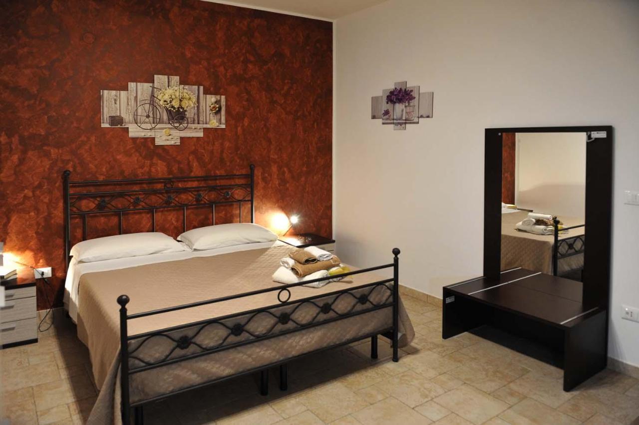 Agriturismo Caranna トッレ・ラピッロ エクステリア 写真